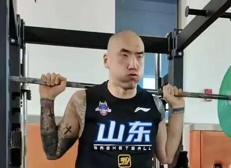 总决赛G5马刺科内特出战成疑