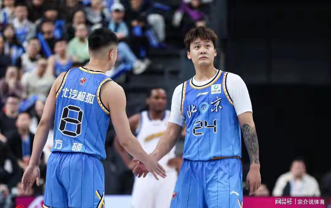 53年后再夺总冠军!布伦森45分率队逆转马刺,尼克斯4